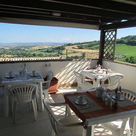 B&B A Casa Mia Sirolo Luaran gambar