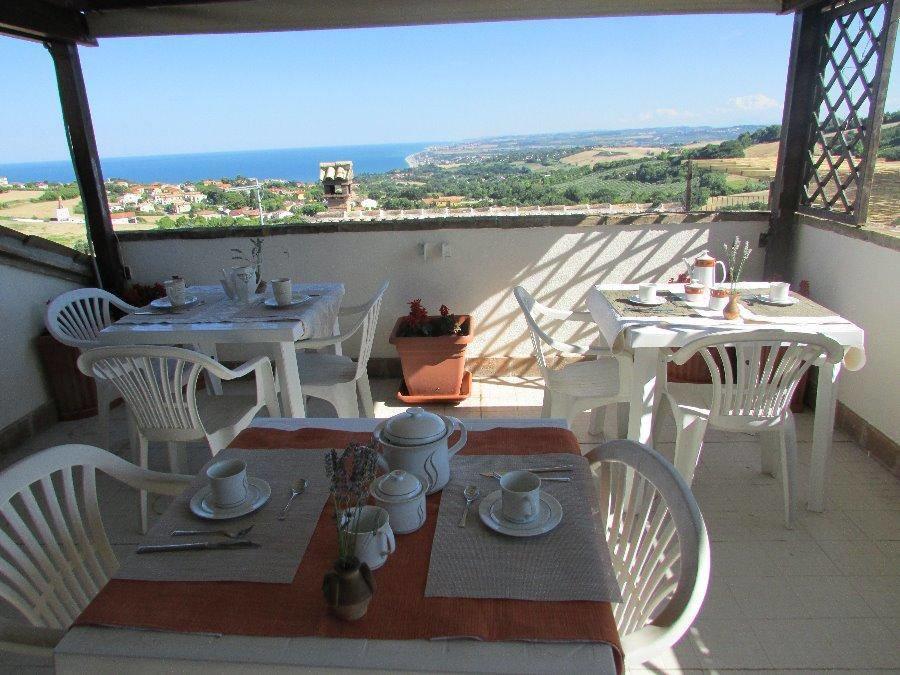 B&B A Casa Mia Sirolo Luaran gambar