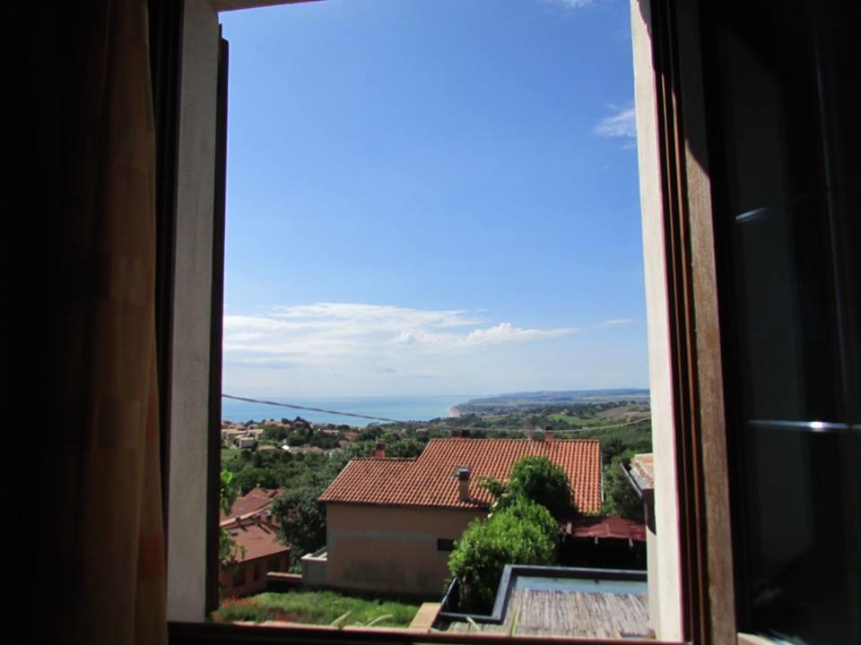 B&B A Casa Mia Sirolo Luaran gambar